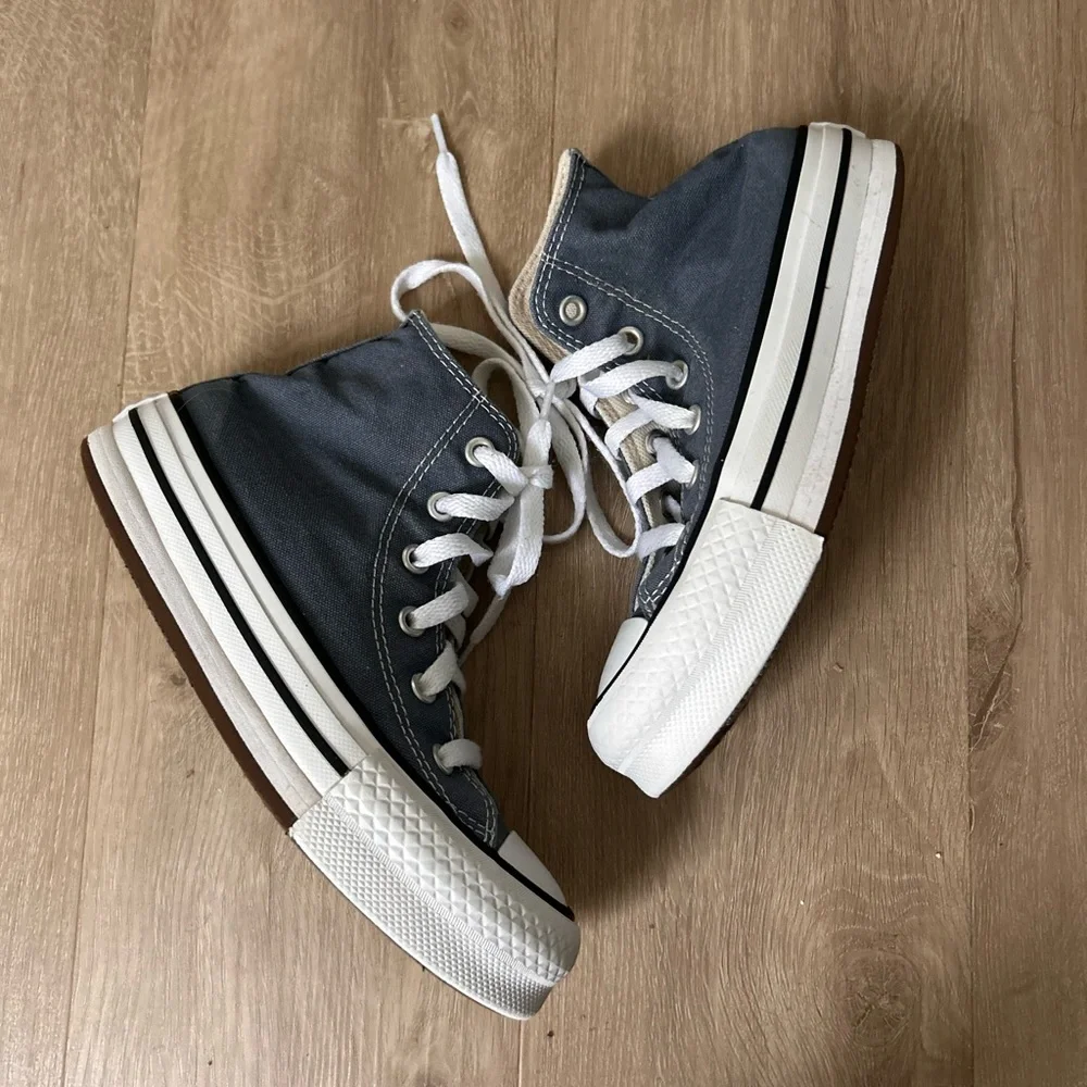 Girls Blue Platform Converse